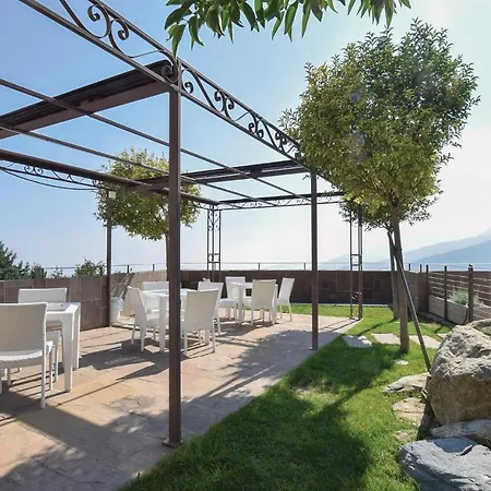 Дом отдыха Isola *